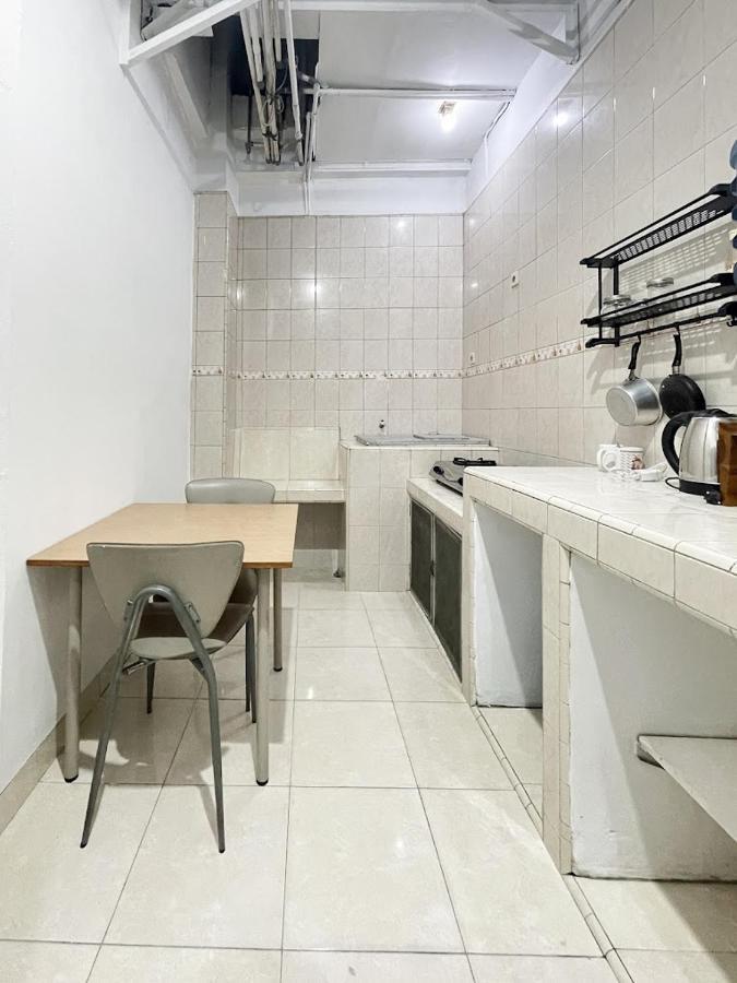 Kos Awany Coliving Hostel Jakarta Buitenkant foto
