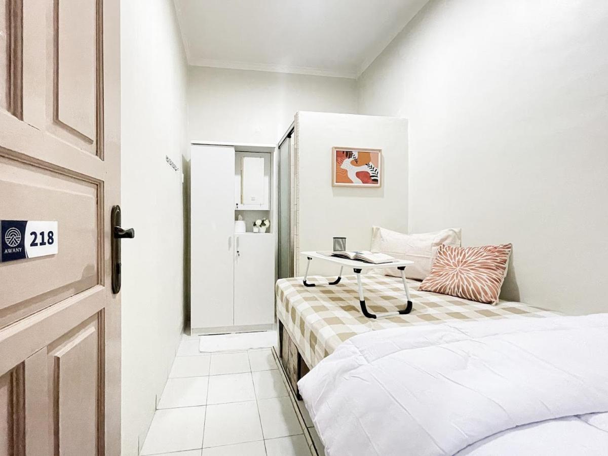 Kos Awany Coliving Hostel Jakarta Buitenkant foto